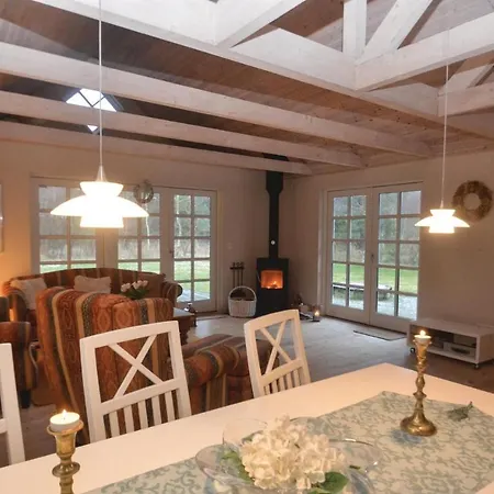2 Bedroom Amazing In Vaeggerlose Holiday home Boto By